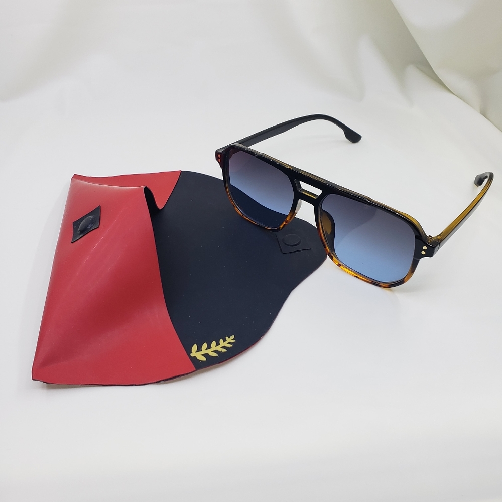 Burtrees Pilot Sunglasses & Latex Case